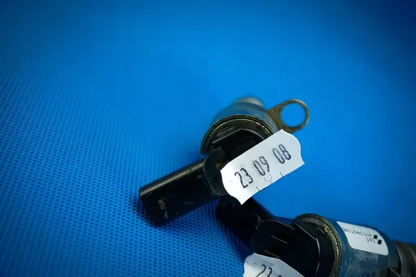 Válvula de controle do eixo de comando Audi S4 A6 A7 A8 06E109257N image 5