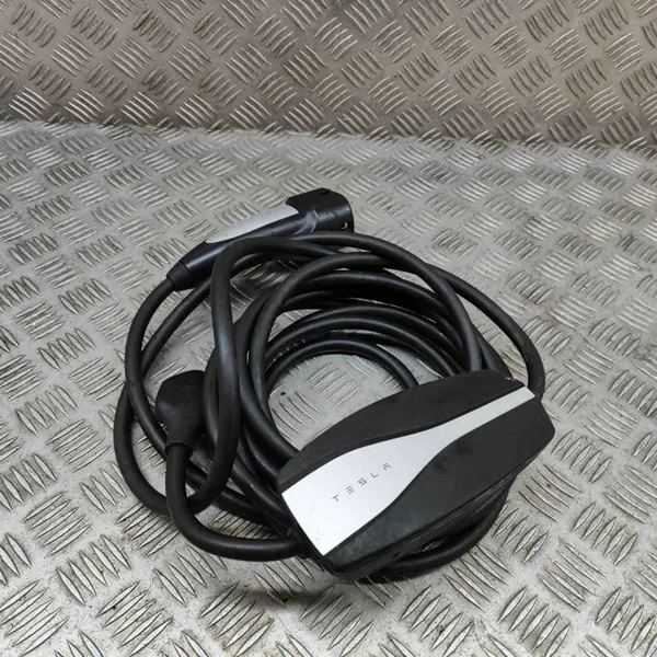 Tesla Model Y batteriladdningskabel OEM 145544010D image 2