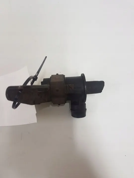Solenoidiventtiili OEM 13110331 Opel Astra J GTC:lle image 7