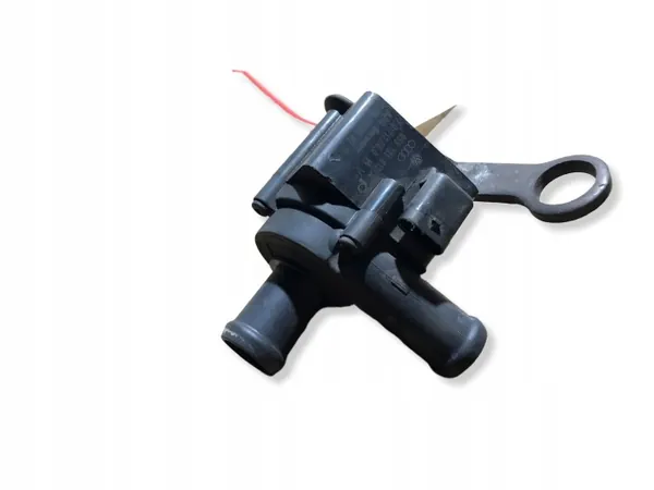 Manguera de bomba de agua Audi A5 8T 3.0 OEM 059121012 image 2