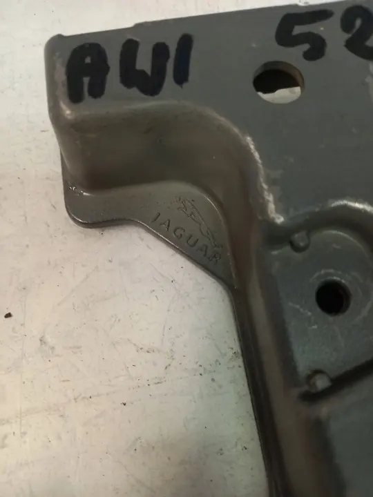 Suporte esquerdo viga dianteira Jaguar XE XF OEM image 4