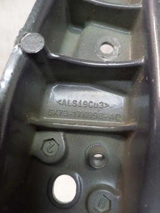 Suporte esquerdo viga dianteira Jaguar XE XF OEM image 6