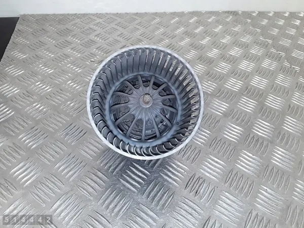Ventilador Calefactor Volvo OEM K6879 - Usado image 2