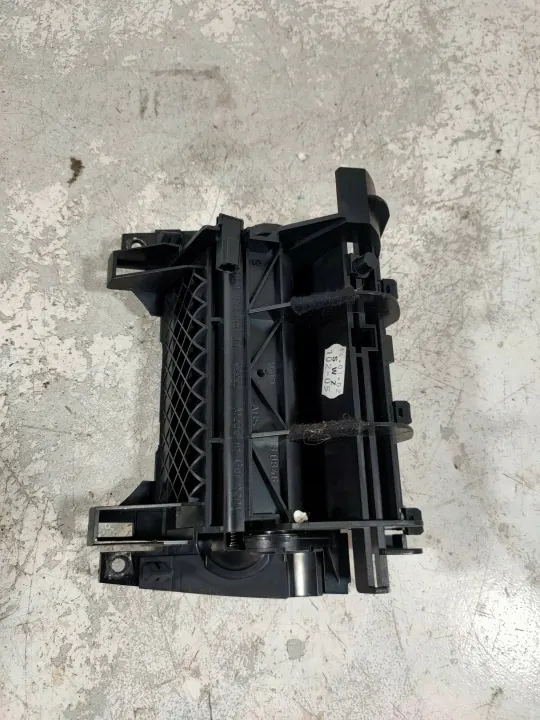 Cinzeiro Audi A4 B7 B6 OEM 8E0857951F Escamas image 3