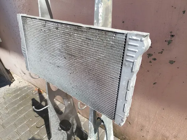 Vattenkylare BMW 5 6 F10 F11 F18 F06 F07 2.0 3.0 2010- image 6