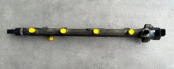 Brandstofrail Mercedes W210 2.2 CDI OEM 0445214004 image 4