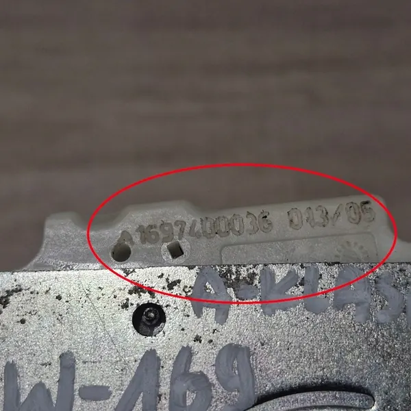 MERCEDES A-KLASA W169 Bagagelås A1697400035 image 3