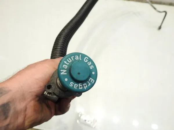 Tuyau de ventilation CNG Mercedes W245 B180 1.7 A1694700165 image 3