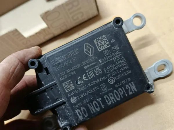Module Radar OEM 284478542R pour Renault image 4