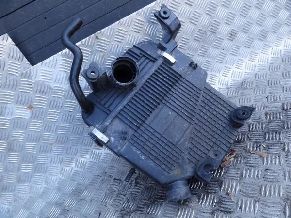 Luftfiltergehäuse OEM 8201076698 für Dacia Dokker image 3