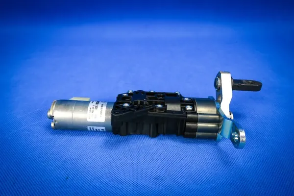Höger bakluckemotor OEM 8W9827852A för Audi A4 image 2