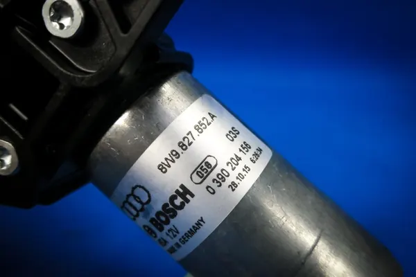 Höger bakluckemotor OEM 8W9827852A för Audi A4 image 3