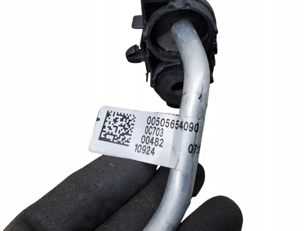 Dodge Hornet OEM 00505654090 Ölkühlerleitung image 8