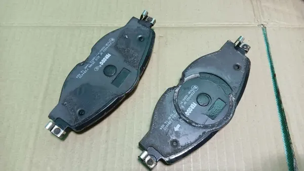 Jarrupuristin OEM 8V0615123 8V0615124 Käytetty image 3