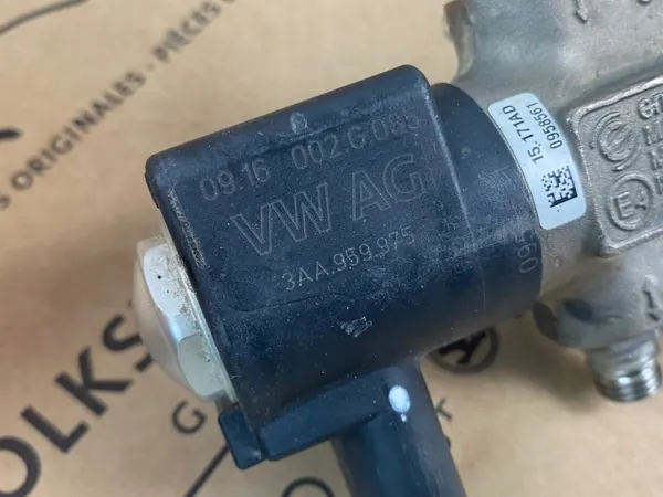 Audi A4 8W CNG Tankventil OEM 8W9907631 3AA959975 image 5