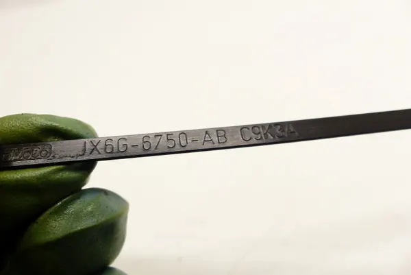 Ford OE Oljemagnet OEM JX6G-6750-AB Begagnad image 4