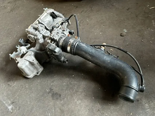 Inlaatspruitstuk OEM 17111-0R010 & EGR-klep voor Toyota image 5