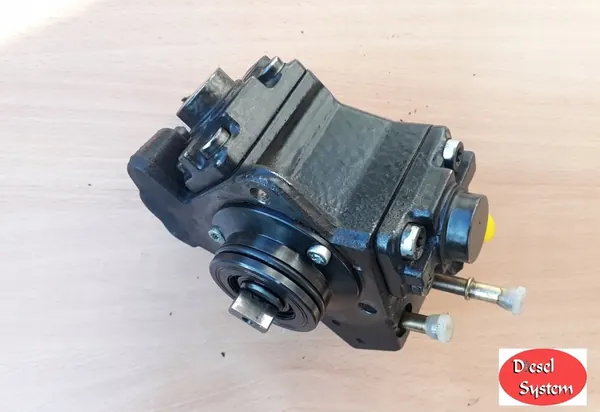 Bosch 0445010247 Brandstofpomp image 2