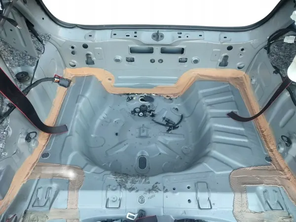 Parachoques trasero OEM PAS TYLNY WANNA Renault Clio V image 5