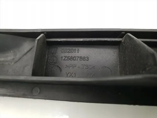 Supporto paraurti posteriore sinistro Skoda Octavia 2009 image 5