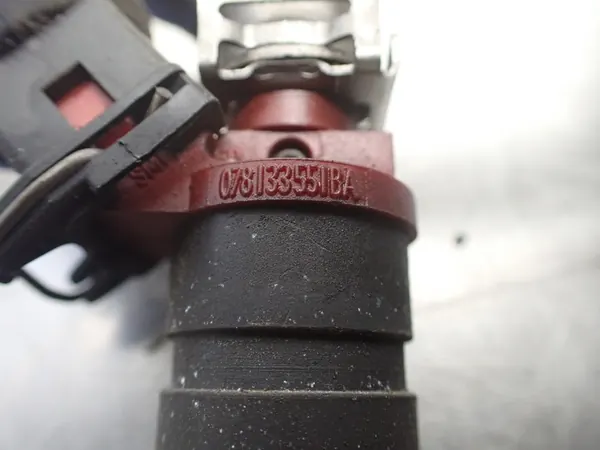 Rampe d'injection Audi A6 C5 image 7