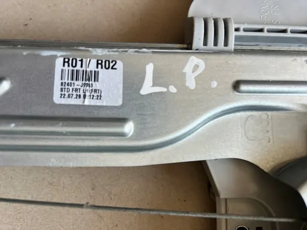 Elevador de vidro dianteiro esquerdo Hyundai Kona I 17- OEM 82401-J9000 image 2