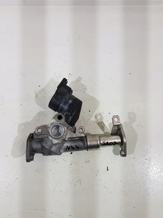 Válvula EGR BMW E90 E91 LCI 2.0B N43B20AY image 10