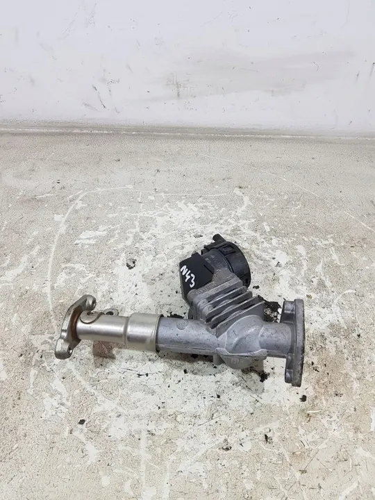 Válvula EGR BMW E90 E91 LCI 2.0B N43B20AY image 3