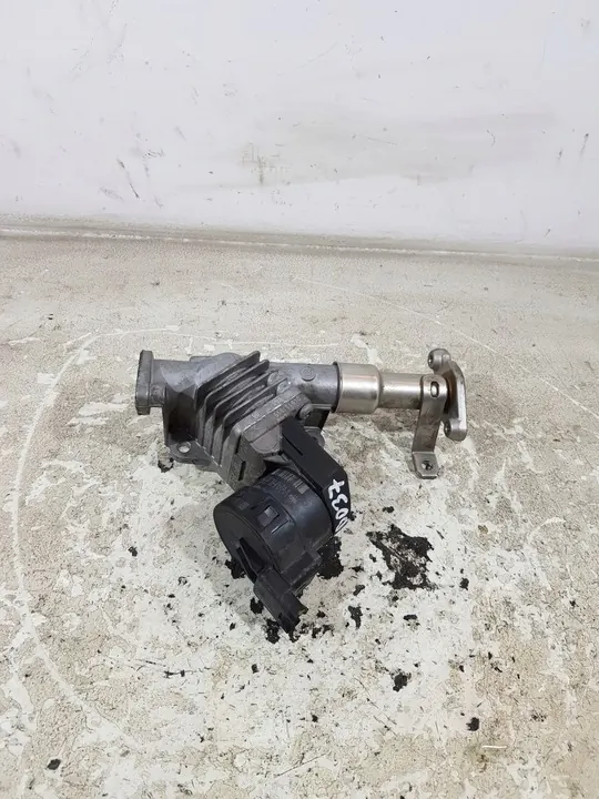 Válvula EGR BMW E90 E91 LCI 2.0B N43B20AY image 5