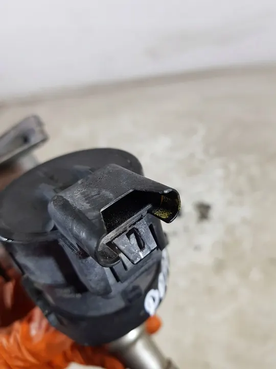 Válvula EGR BMW E90 E91 LCI 2.0B N43B20AY image 8