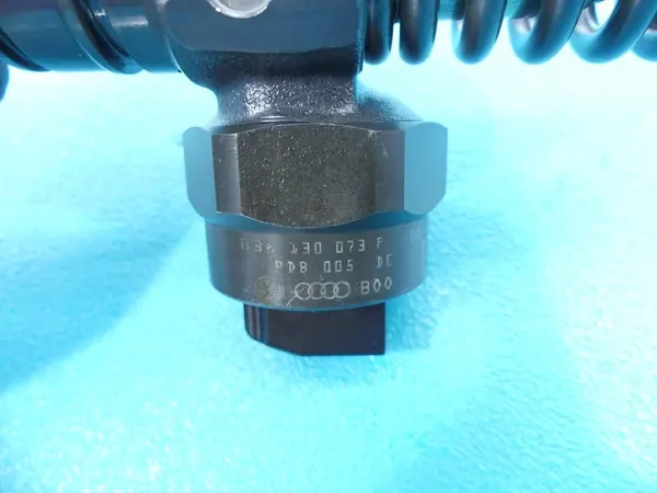 VW Golf IV Audi A3 1.9 TDI Injecteur image 3