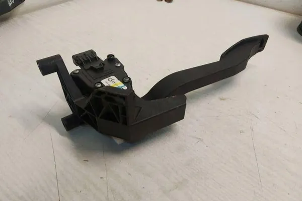 Gaspedaal OPEL CORSA C 9129423 image 4