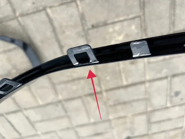 Moldura grelha Shadowline BMW Série 1 F40 OEM 51135A39366 image 4