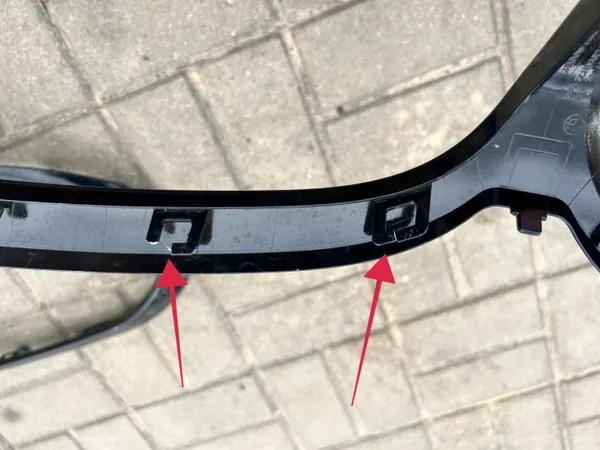 Moldura grelha Shadowline BMW Série 1 F40 OEM 51135A39366 image 5