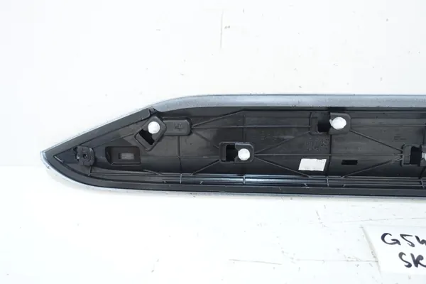 Skoda Superb III Linke Hintertürleiste OEM 3V0853595A image 6