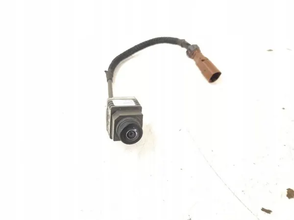 Mercedes C205/E213 achteruitrijcamera OEM 0009056206 image 2