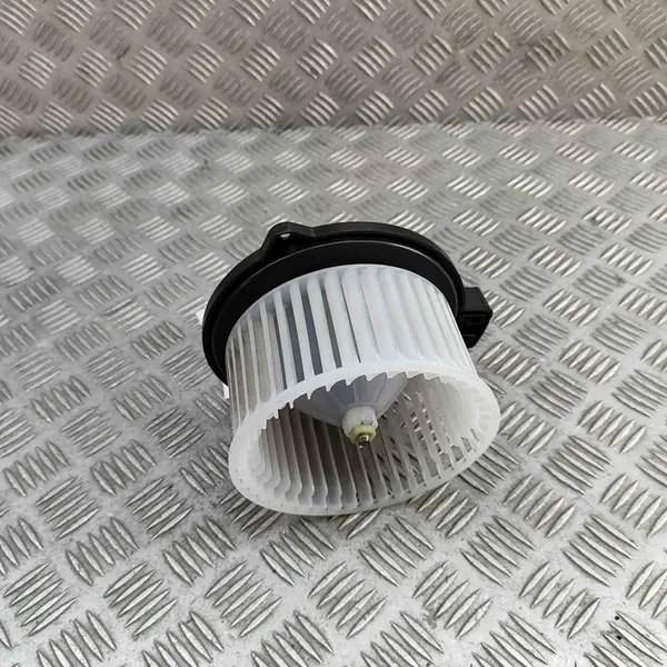 Motor de aquecimento Mazda CX-30 (DM) 2023 BCML61B10 image 2