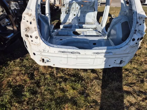 HYUNDAI I30 III PAS TYLNY LIFT 2020R - Bakgolv image 3