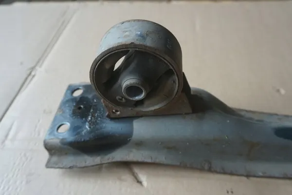 Mitsubishi Lancer X VIII 1.8B Poutre de Suspension Avant 4000A094 image 3