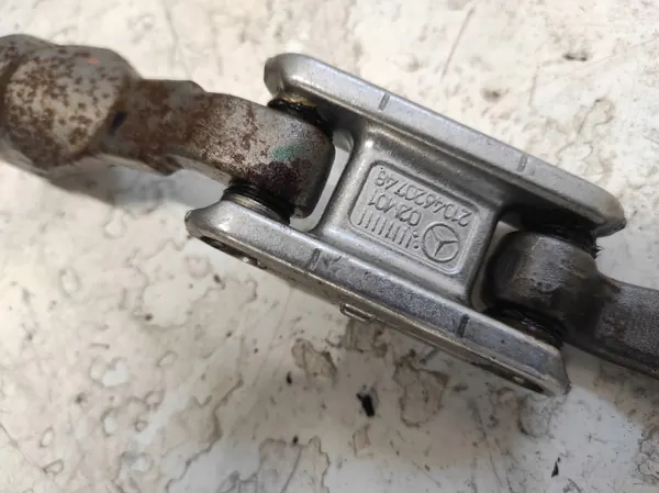 Mercedes CLK W209 Joint colonne direction 2104620748 image 3