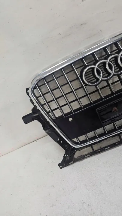 Audi Q5 S-Line Kühlergrill OEM 8R0853651AB - Gebraucht image 3