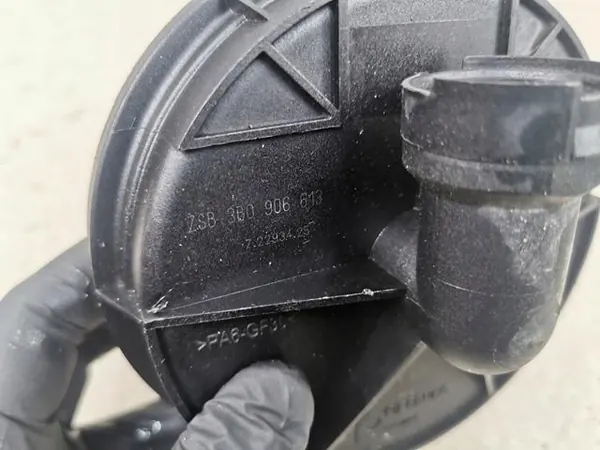 VW AUDI SKODA Toissijainen ilmasto pumppu 06A959253B image 8