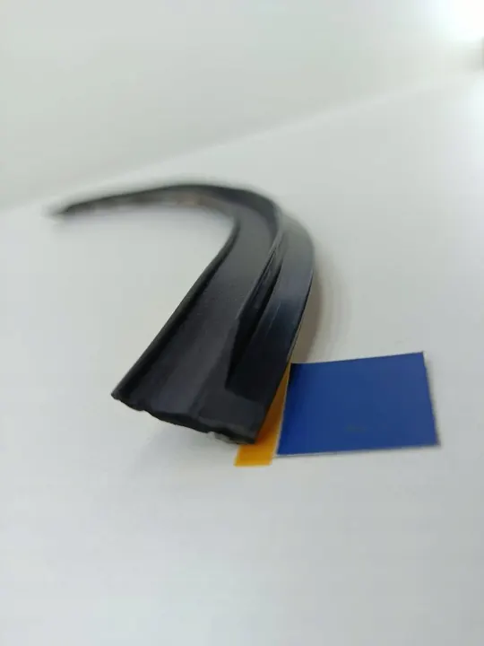 Ikkunan Tiiviste OEM 75641-0D020 Toyota Yaris III:lle image 3