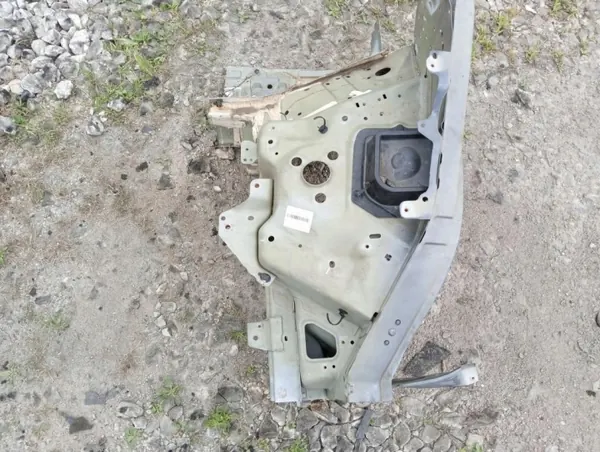Longarina esquerda Tesla Model Y OEM 467706 image 2