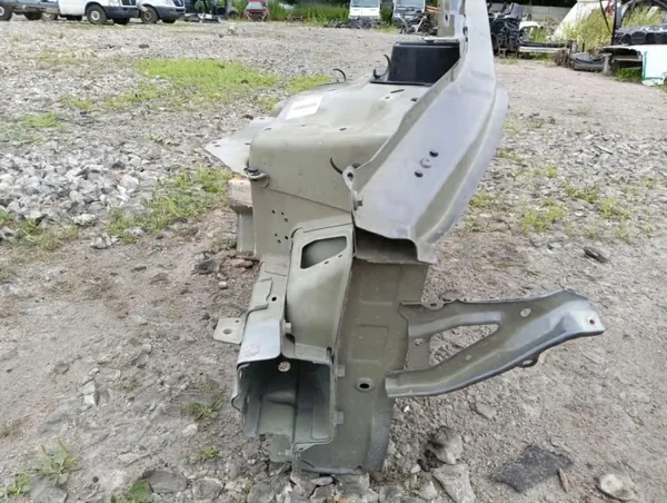 Longarina esquerda Tesla Model Y OEM 467706 image 4