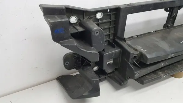 Barre de renfort avant OEM 05802313252 pour Iveco Daily image 3