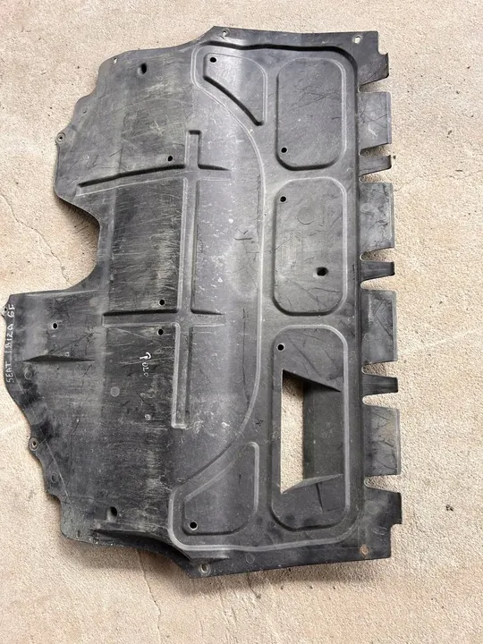 SEAT IBIZA 6F Motorplåt 6Q0825235G image 4