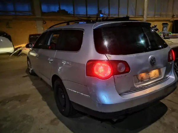 Motor de arranque Volkswagen Passat 2006 2.0L 02Z911023G image 9