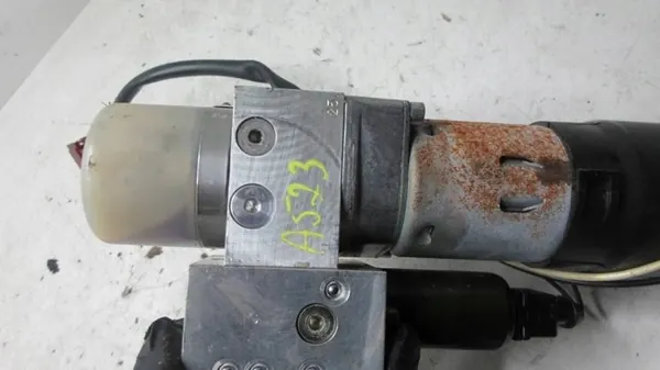 Mercedes-Benz E W211 Tavaratilapumppu OEM 2118000048 image 5
