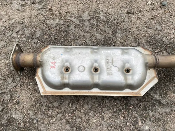Subaru OE FBZ22738 Auspufftopf - Gebraucht image 5